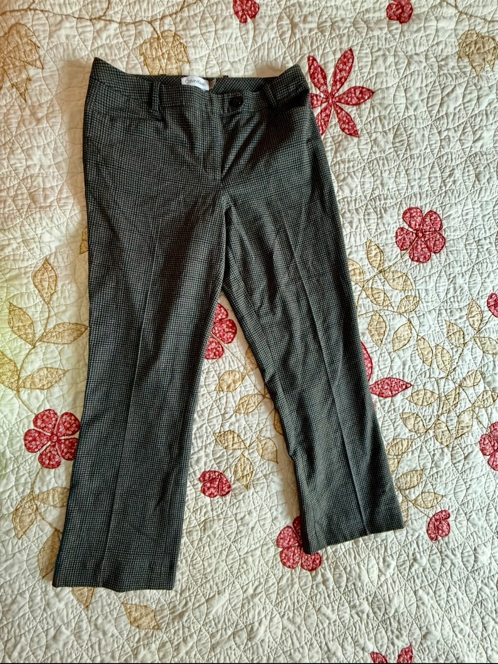 Calvin Klein Women’s  Gray Plaid Trousers, 6P